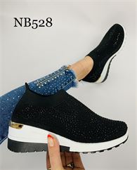 NB528 BLACK